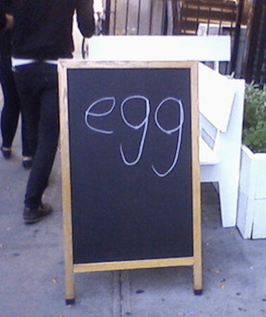 7 Sandwich Board Signs That Will Stop You in Your Tracks